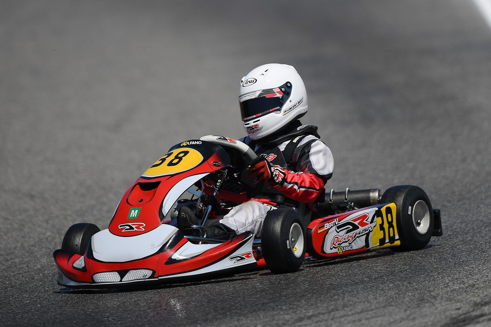 Vincent Bert auf der Rennstrecke im Kart Nr. 600